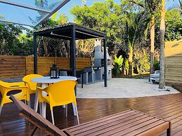 No1 Stylish Beach House With Pool