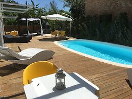 No1 Stylish Beach House With Pool