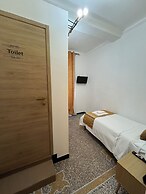 Genova Gold Rooms