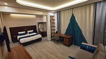Akira Hotel