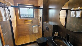Akira Hotel