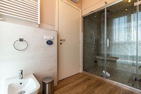 4 Star Suite SPA