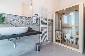 4 Star Suite SPA