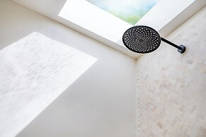 Black Villa by Betterplace