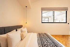 Black Villa by Betterplace