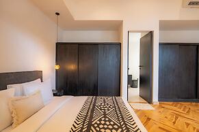 Black Villa by Betterplace