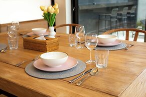 Black Villa by Betterplace