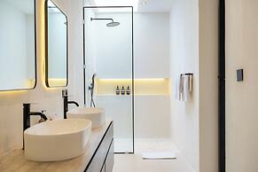 Black Villa by Betterplace