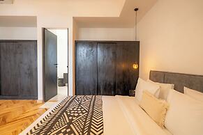 Black Villa by Betterplace