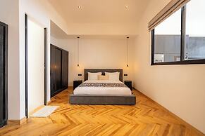 Black Villa by Betterplace