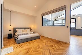 Black Villa by Betterplace