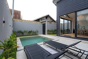 Black Villa by Betterplace