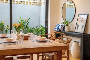 Black Villa by Betterplace