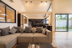 Black Villa by Betterplace