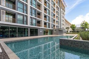1BR with Pool Gym Great Location C246