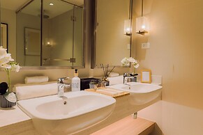 Hotel Residences at Acqua