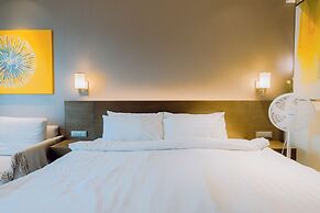 Hotel Residences at Acqua