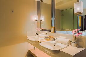 Hotel Residences at Acqua