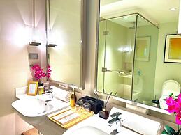 Hotel Residences at Acqua