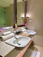 Hotel Residences at Acqua