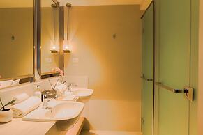 Hotel Residences at Acqua