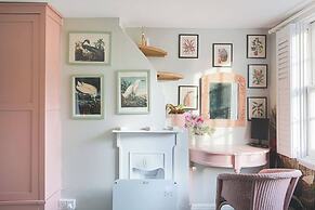 Artists Hideaway in Cowfold