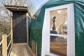 Romantic Lakeview Dome