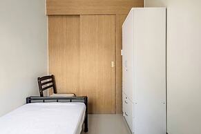 Near SM BF & Shopwise Slex Accessible 2BR for 4
