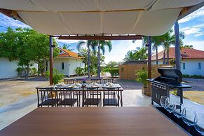 Fantastic 7 Bungalow Private Resort BR7