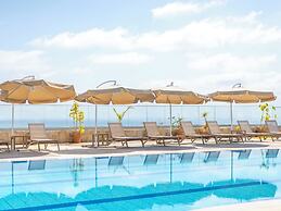 Sanders Solemare - Super 1 Bdr Apt With Balcony