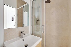Modern Flat - 6P- Voltaire