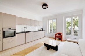 Modern Flat - 6P- Voltaire