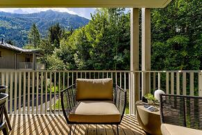 Chic Apartment With Balcony Near Chamonix Centre