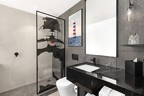 Radisson RED Auckland