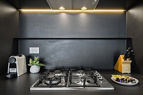 South Yarra Stay With Balcony Views