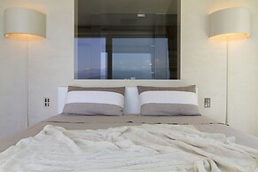 Modern Oasis Overlooking Lake Maggiore