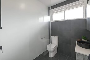 Prickly Pear Stays in Adamstown, 1-br
