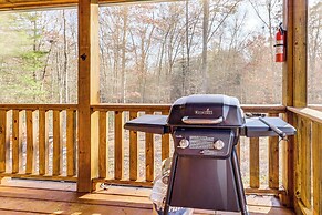 Fish & Hike: Wooded Circle P Cabin in Murphy