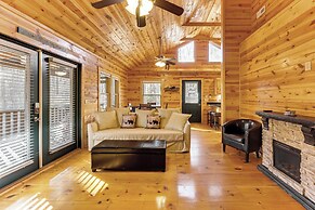 Fish & Hike: Wooded Circle P Cabin in Murphy