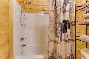 Fish & Hike: Wooded Circle P Cabin in Murphy