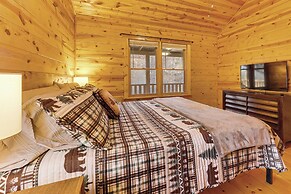 Fish & Hike: Wooded Circle P Cabin in Murphy
