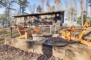 Fish & Hike: Wooded Circle P Cabin in Murphy