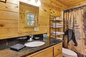 Fish & Hike: Wooded Circle P Cabin in Murphy