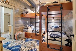 Fly Fishers Paradise: Getaway Near White River!