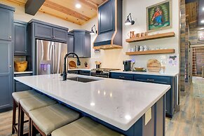 Fly Fishers Paradise: Getaway Near White River!