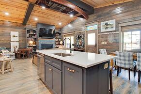 Fly Fishers Paradise: Getaway Near White River!