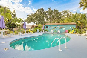 Unwind Poolside + Walk to Lake! Okeechobee Getaway