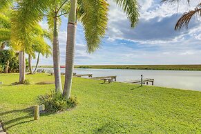 Unwind Poolside + Walk to Lake! Okeechobee Getaway