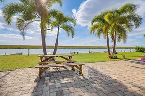 Unwind Poolside + Walk to Lake! Okeechobee Getaway