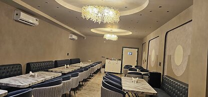 Hotel Sharanga
